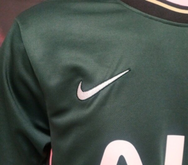 форма Tottenham 2020-2021 гостевая