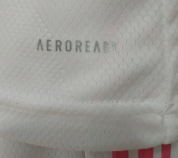 форма Real Madrid 2020-2021 домашняя