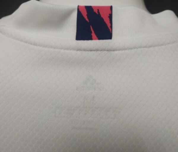 форма Real Madrid 2020-2021 домашняя