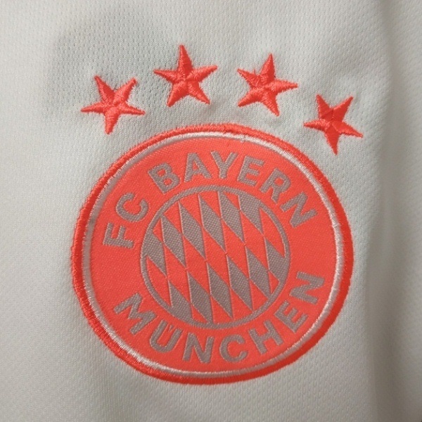 форма Bayern Munich 2020-2021 гостевая