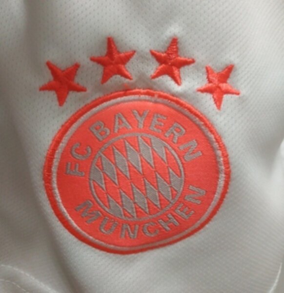 форма Bayern Munich 2020-2021 гостевая