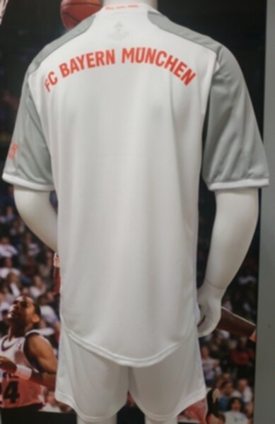 форма Bayern Munich 2020-2021 гостевая