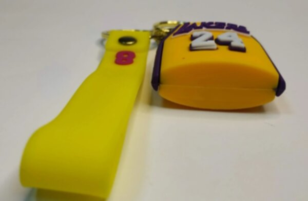 брелок Лос Анжелес Лейкерс #24 Коби Брайант,ПВХ