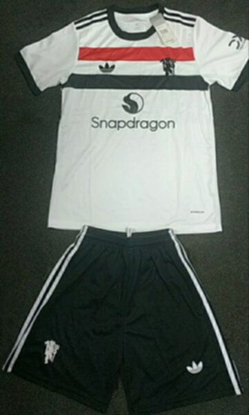 форма Manchester United 2024-2025, adidas, резервная
