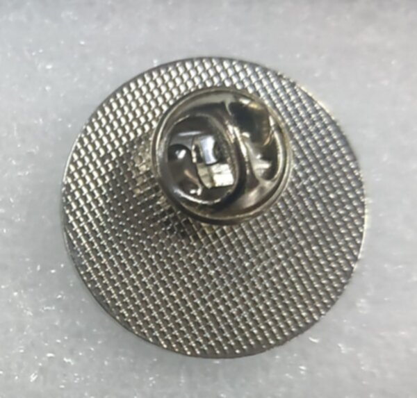 значок   Brighton  №1012  металл и полимерная смола,2,5 см