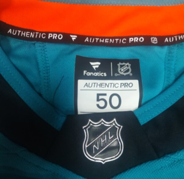 свитер хоккейный San Jose Sharks  #71 Celebrini