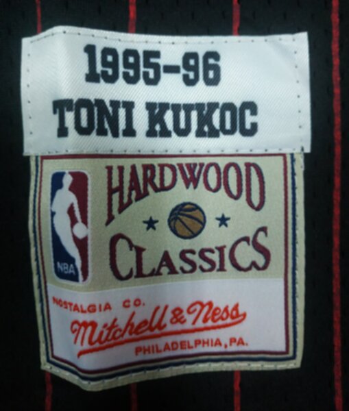майка баскетбольная Chicago Bulls №7 КУКОЧ, Mitchell & Ness