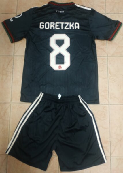 форма Bayern Munchen  №8 GORETZKA  2025-2026 adidas,резервная,полиэстер 100%
