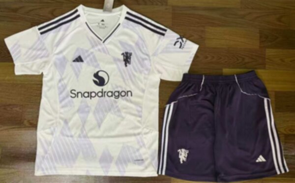 форма Manchester United 2025-2026, adidas,гостевая,полиэстер 100%