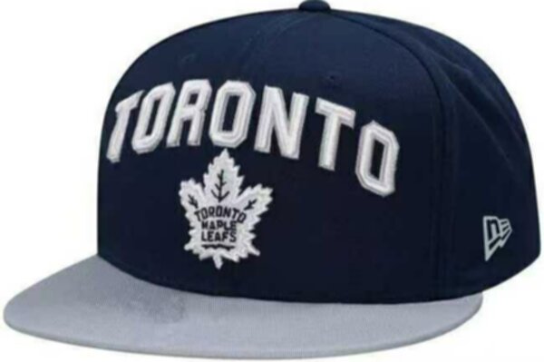 снэпбэк бейсболка Toronto Maple Leafs