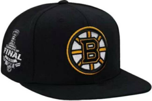 снэпбэк бейсболка Boston Bruins