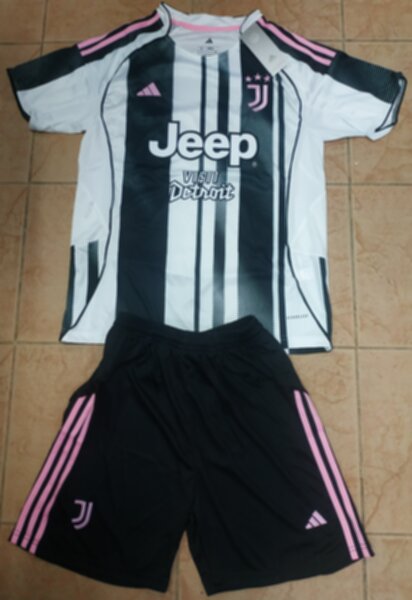 форма Juventus 2025-2026 adidas домашняя  полиэстер 100%