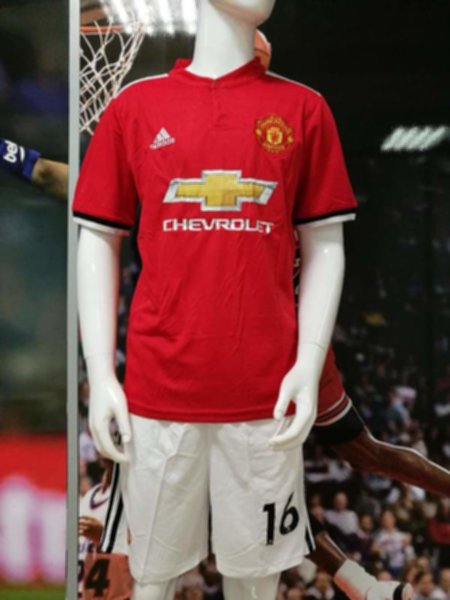 форма Manchester United №16 CARRICK  2017-2018