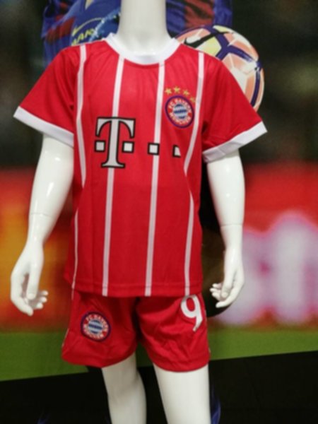 форма детская Bayern Munchen №9 LEWANDOVSKI  2017-2018 