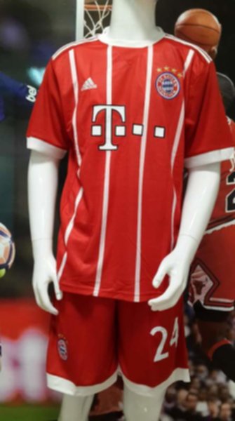 форма Bayern Munchen №24 TOLISSO  домашняя 2017-2018