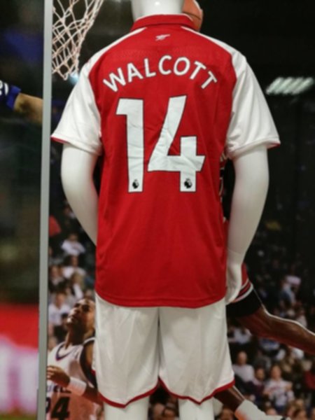 форма Arsenal №14 WALCOTT   домашняя   2017-2018 