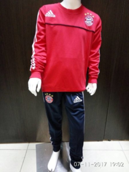 тренировочный   детский  костюм Bayern Munchen
