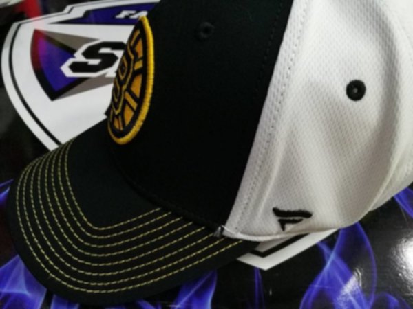 бейсболка Boston Bruins