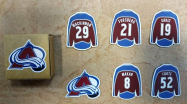 набор магнитов Colorado Avalanche   6 шт. винил  5 х 4 см