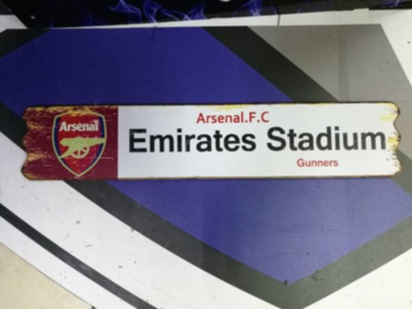 вывеска  Arsenal  60см х 12см  дерево