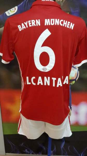 форма Bayern Munchen №6 ALCANTARA  2016-2017