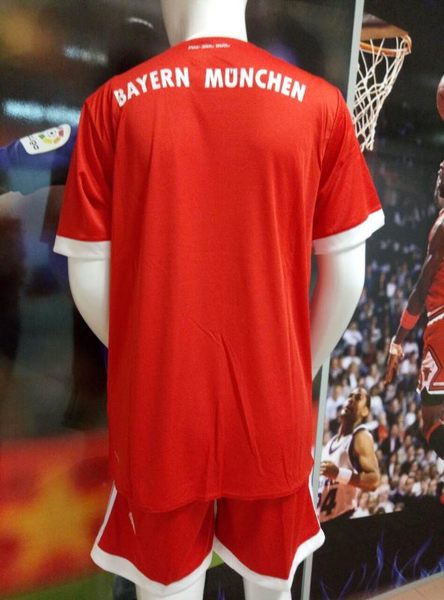 форма Bayern Munchen  домашняя  2017-2018