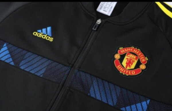 мастерка Manchester United  2021-2022  Adidas  полиэстер 100%