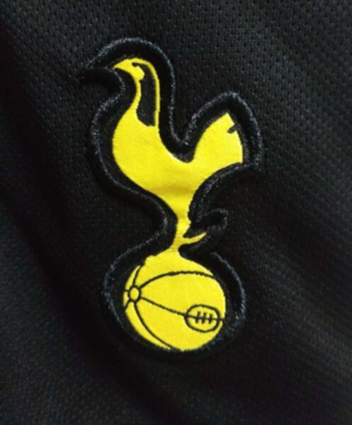 форма Tottenham 2021-2022  гостевая