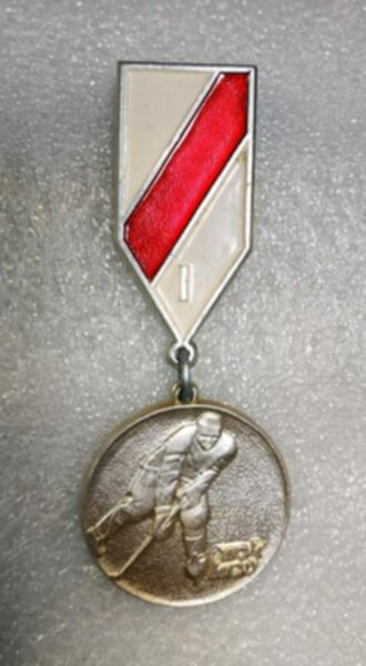 значок   №1328  металл