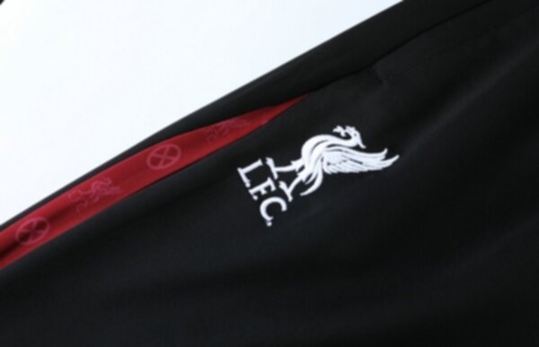 спортивный костюм Liverpool  2021-2022  Nike полиэстер 100%