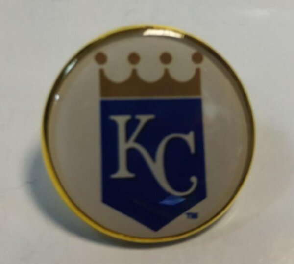 значок   Kansas City Royals  №1032   2,5 см  металл+полимерная смола