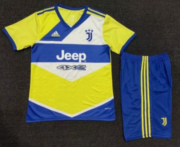 форма Juventus   2021-2022  гостевая