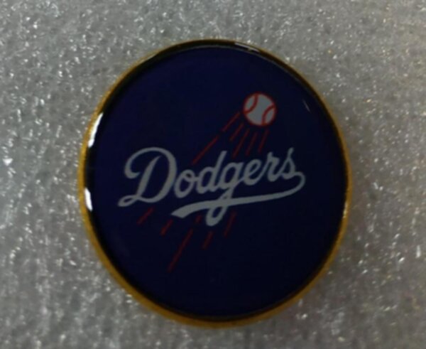 значок   LA Dodgers  №1021   2,5 см  металл+полимерная смола