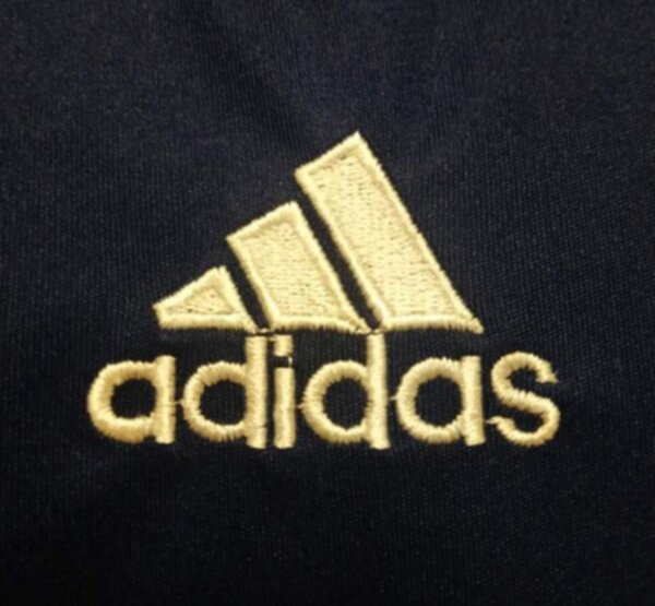 форма Olympique Lyonnais  2011-2012