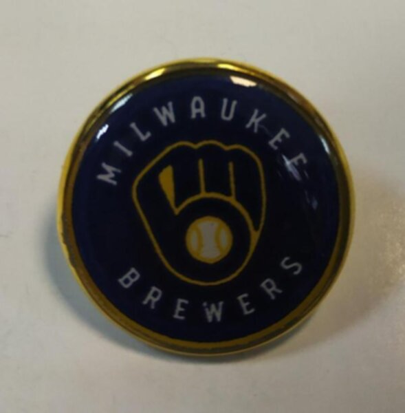 значок   Milwaukee Brewers  №1022   2,5 см  металл+полимерная смола
