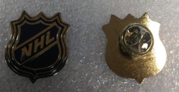 значок  NHL  №1175  2 см металл