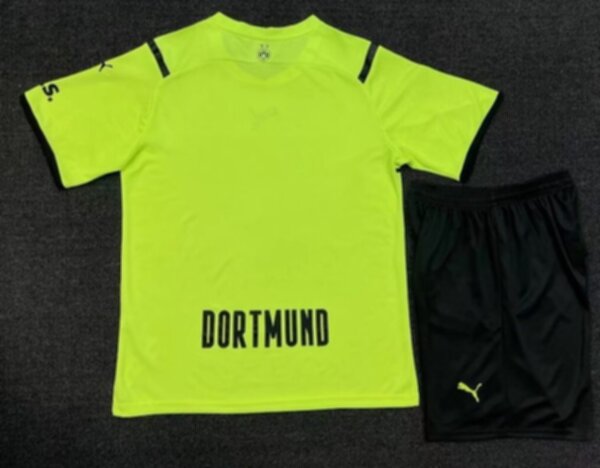 форма Borussia Dortmund   2021-2022  резервная полиэстер 100%