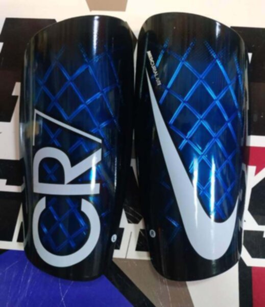 щитки Nike CR7  взрослые
