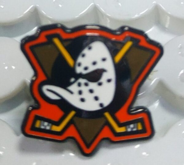значок Anaheim Mighty Ducks  №1158   2,5 см, металл