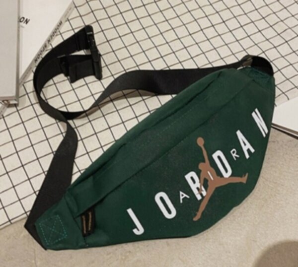сумка  Jordan 23см х 14см х 12см