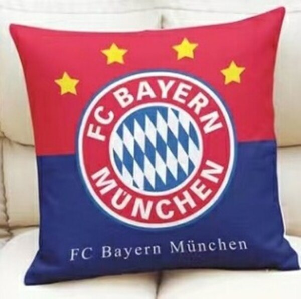 подушка Bayern Munchen 45см х 45см 