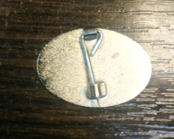 значок Mansfield Town-Liverpool  №0450  3 см х 2 см металл