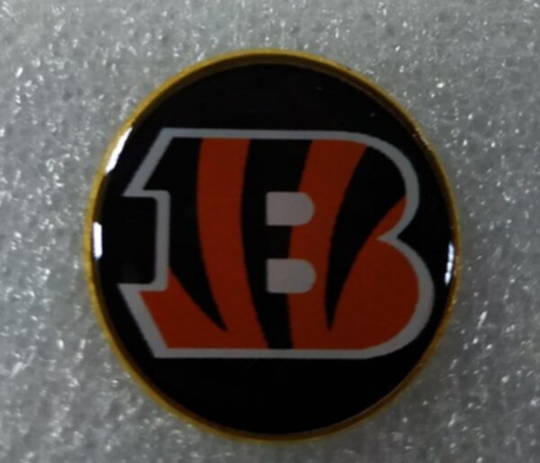 значок Cincinnati Bengals  №1241  2,5 см металл+полимерная смола