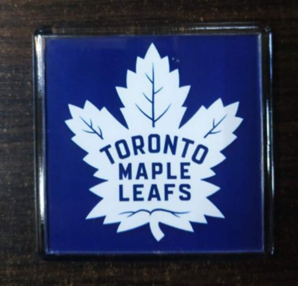 магнит Toronto Maple Leafs   6х6см пластик