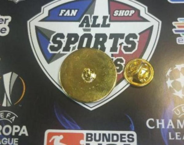 значок Вирджил ван Дейк   №0871  2,5см