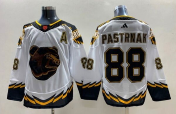 свитер хоккейный Boston Bruins №88 PASTRNAK  adidas