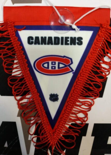 вымпел   Montreal Canadiens  16 Х 11 см  матерчатый