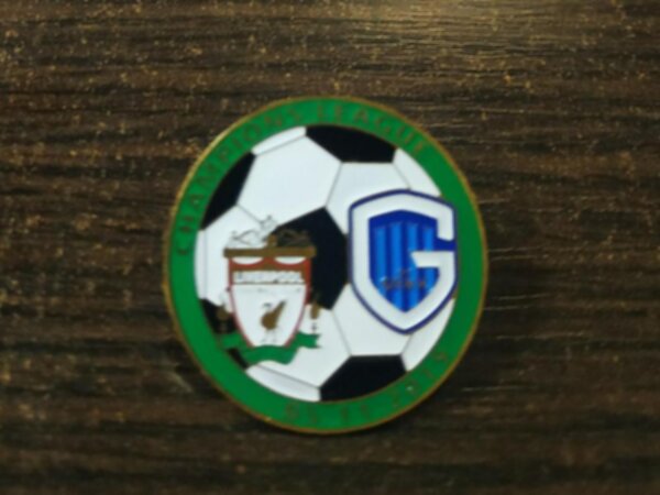 значок Liverpool-Genk  №1094  3 см  металл