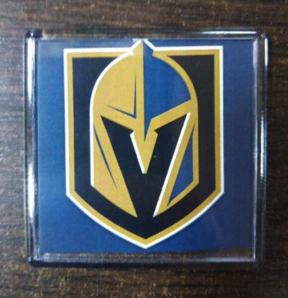 магнит Vegas Golden Knights   6х6см пластик