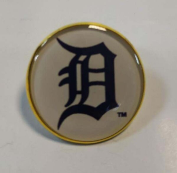значок  Detroit Tigers  №1016  2,5 см  металл+полимерная смола